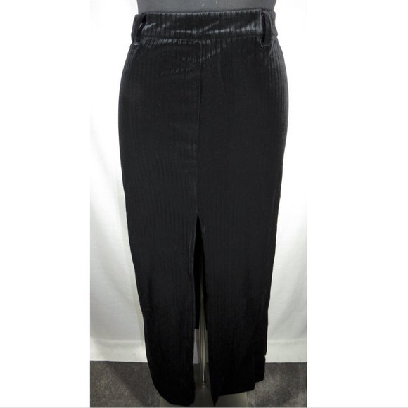 Shein Sexy Black Velvet Front Split Maxi Skirt Plus Size 3X - Picture 3 of 8